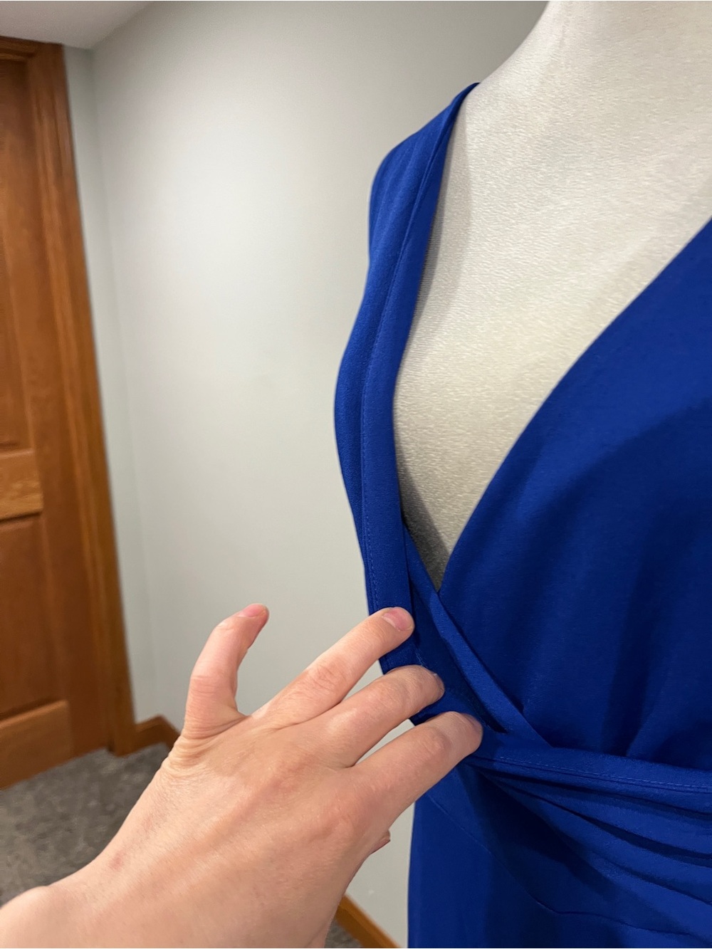 Sleeveless V-Neck Royal Blue Evening maxi Dress size large - Picture 3 of 14